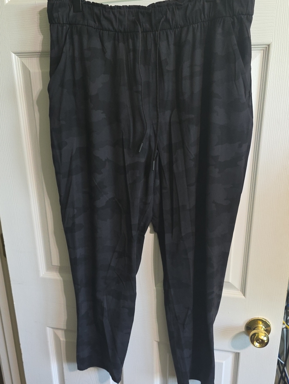 Lululemon On The Fly Camo Pants